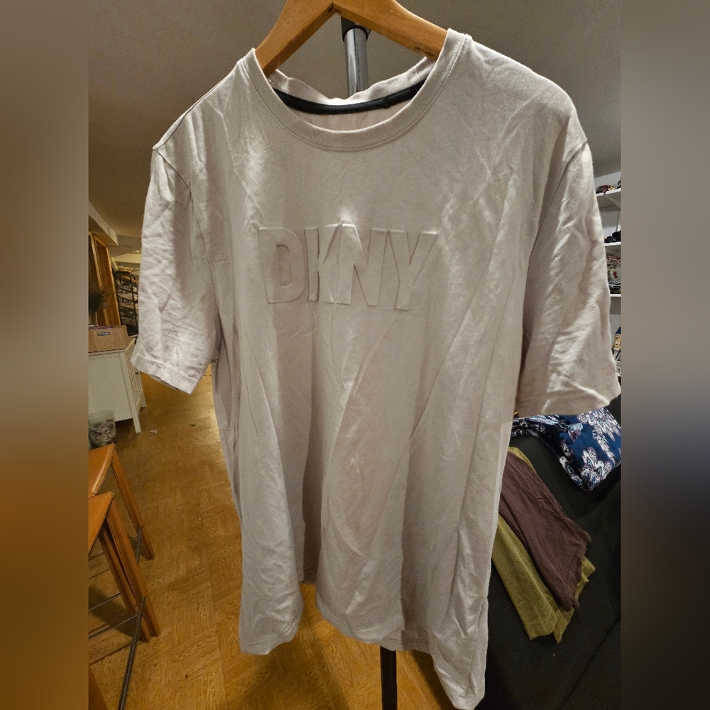 DKNY Men's Cream Short Sleeve Tee